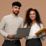 Universitários em busca de experiência: diferenças entre estágio e CLT no Brasil